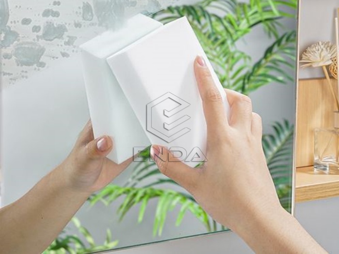 Can magic sponge be used to clean glass?