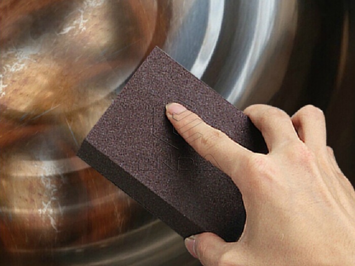 How to remove rust with emery sponge？