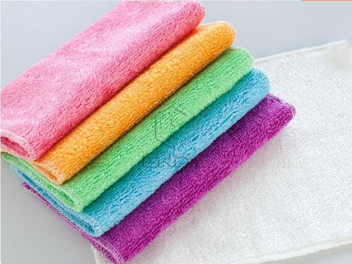 Why are bamboo fiber cleaning cloths more hygienic?