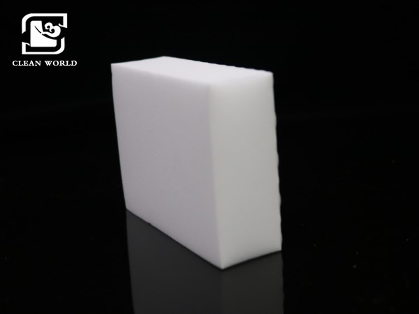 white melamine sponges