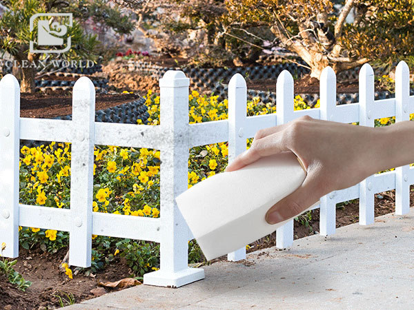 Melamine foam with strong cleaning power